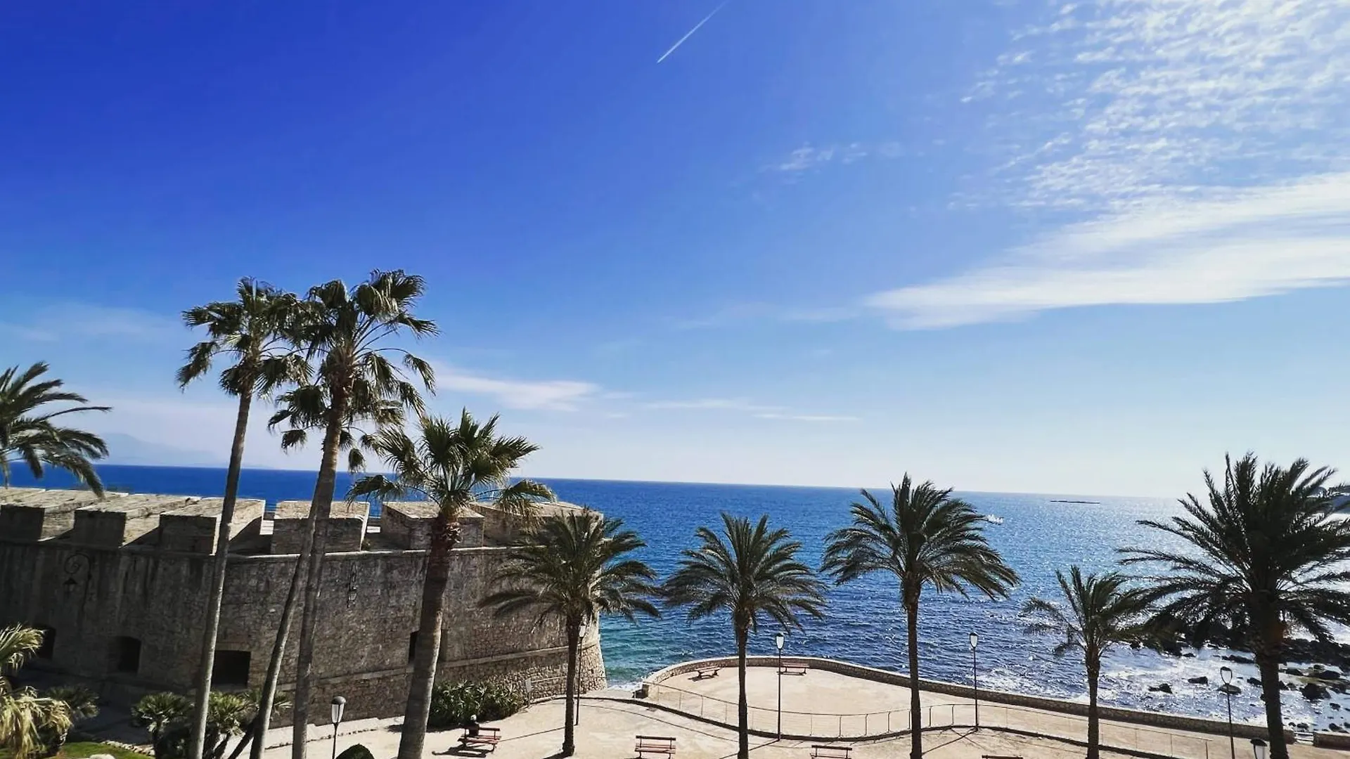 Antibes Sea View Near Ilette - Sleeps 4 - Parking Villa