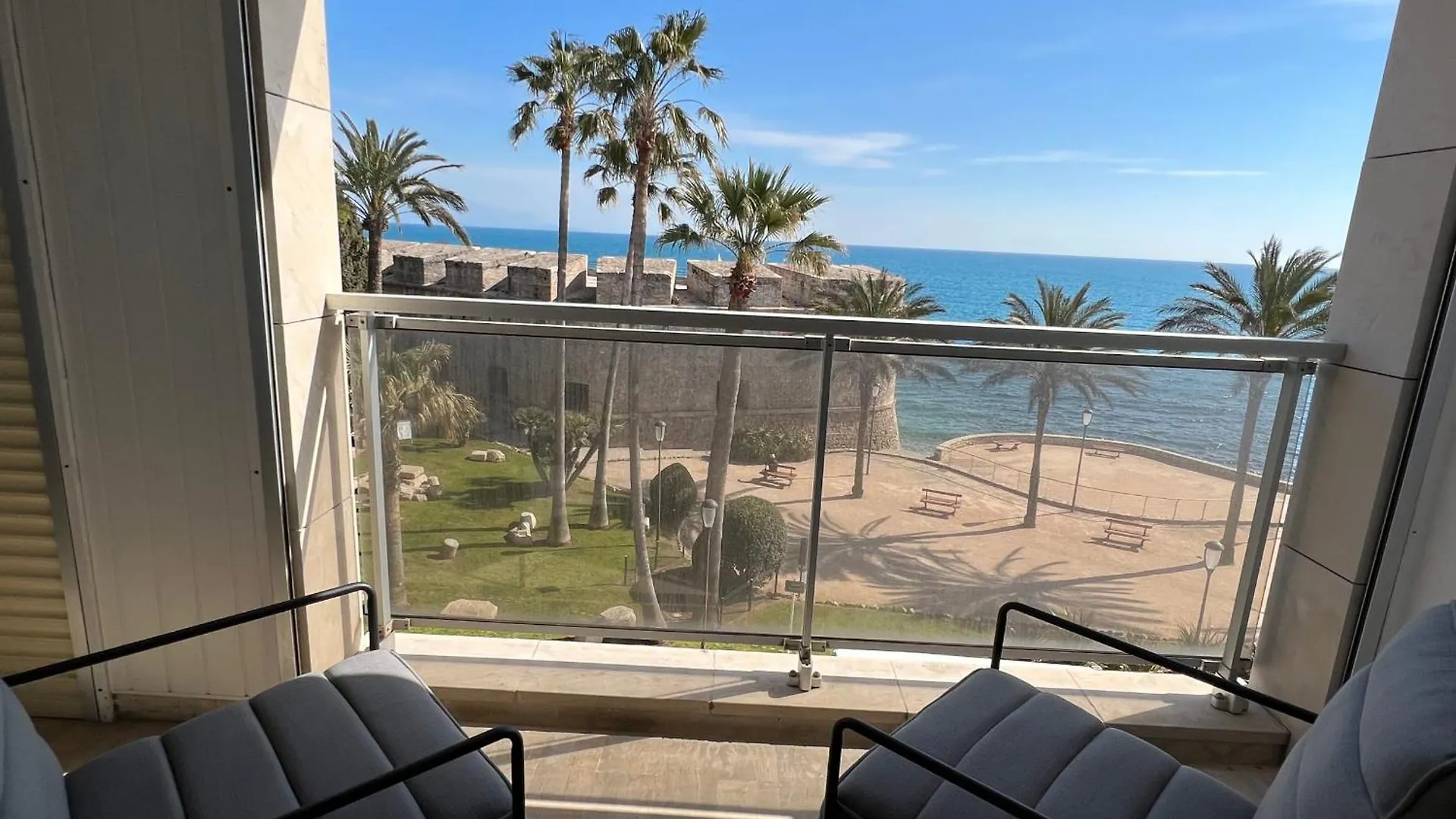 Antibes Sea View Near Ilette - Sleeps 4 - Parking Villa 0*,  France